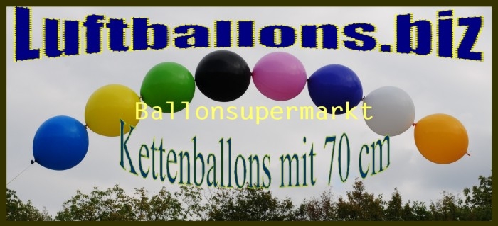 Dekoration mit großen Kettenballons